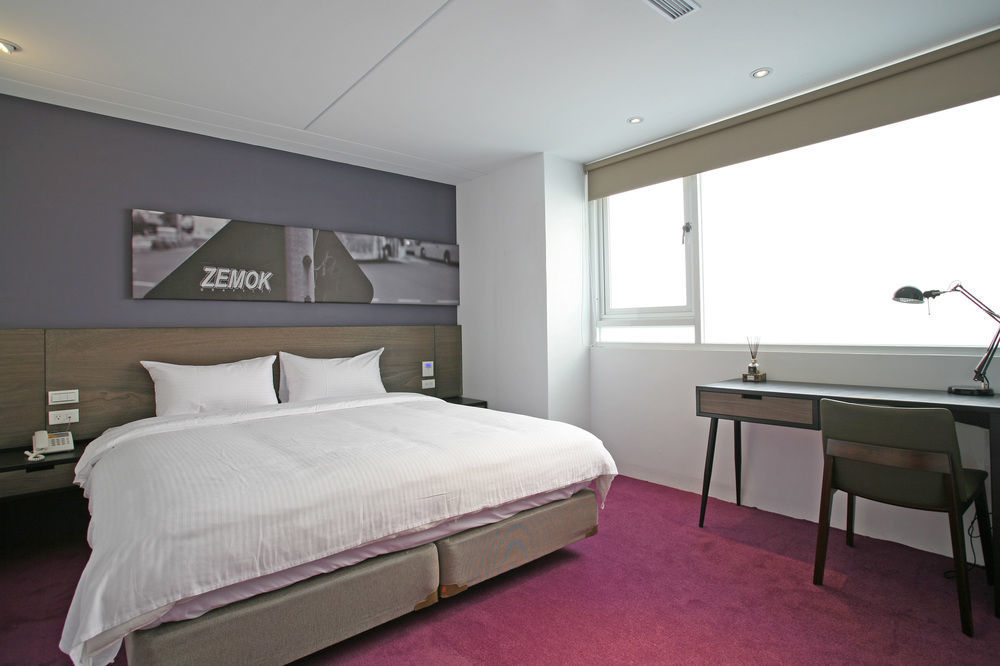 P&F Hotel Taichung Exterior foto