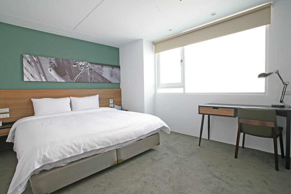 P&F Hotel Taichung Exterior foto