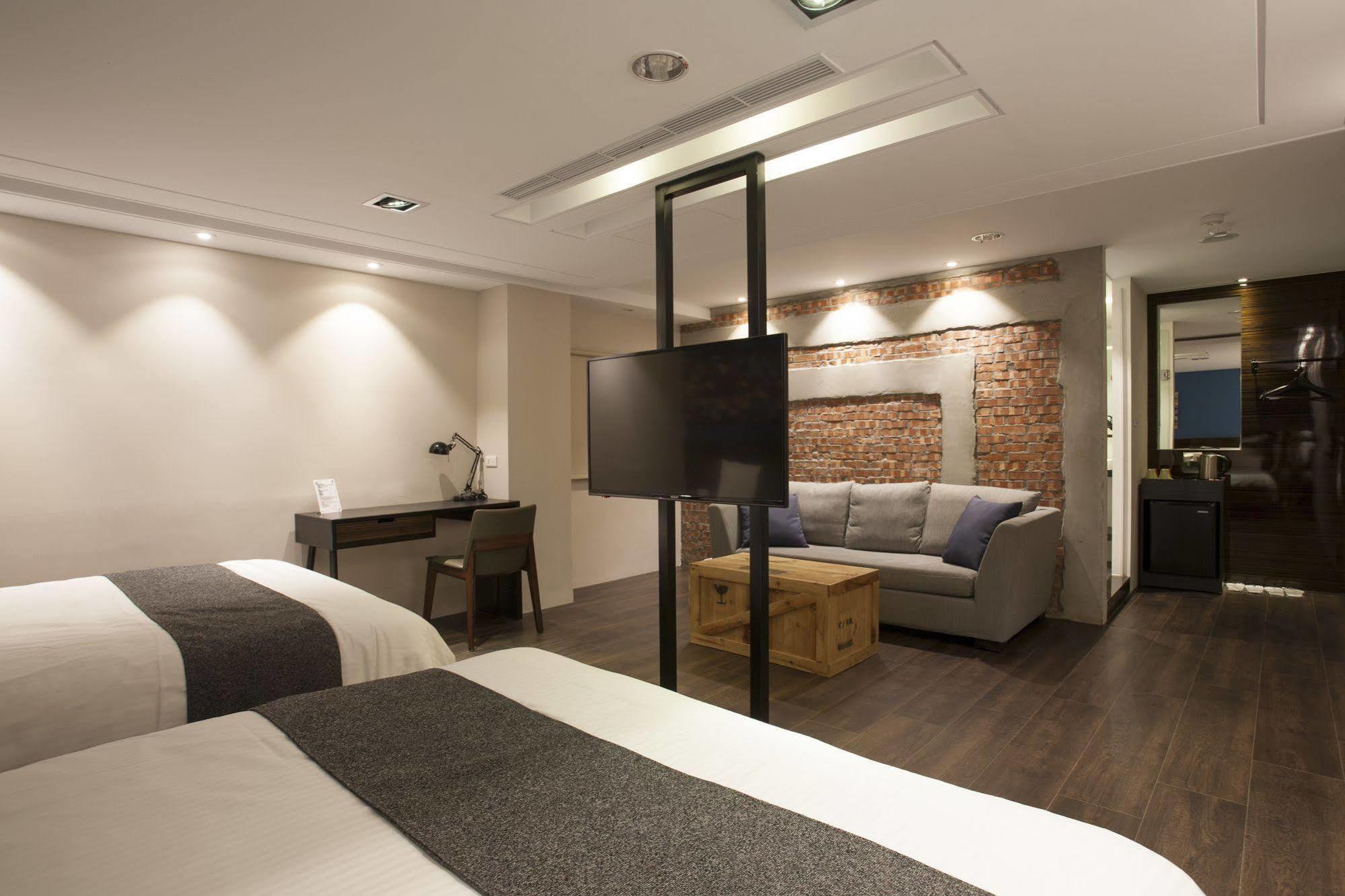 P&F Hotel Taichung Exterior foto